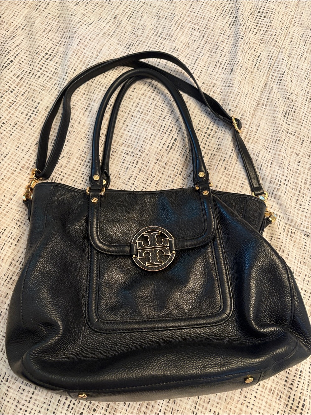 Tory Burch Black Leather Shoulder Bag with Gold Logo